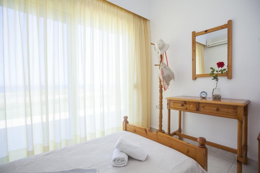 Kamiros Apartment Kalavarda Luaran gambar