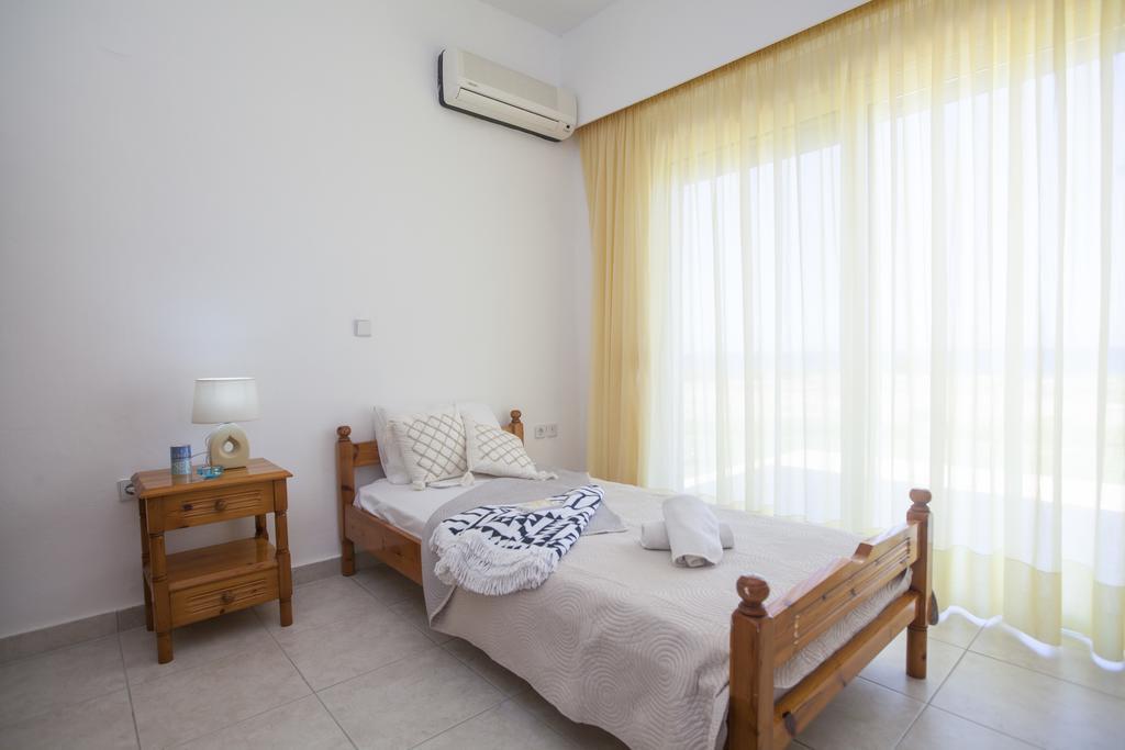 Kamiros Apartment Kalavarda Luaran gambar